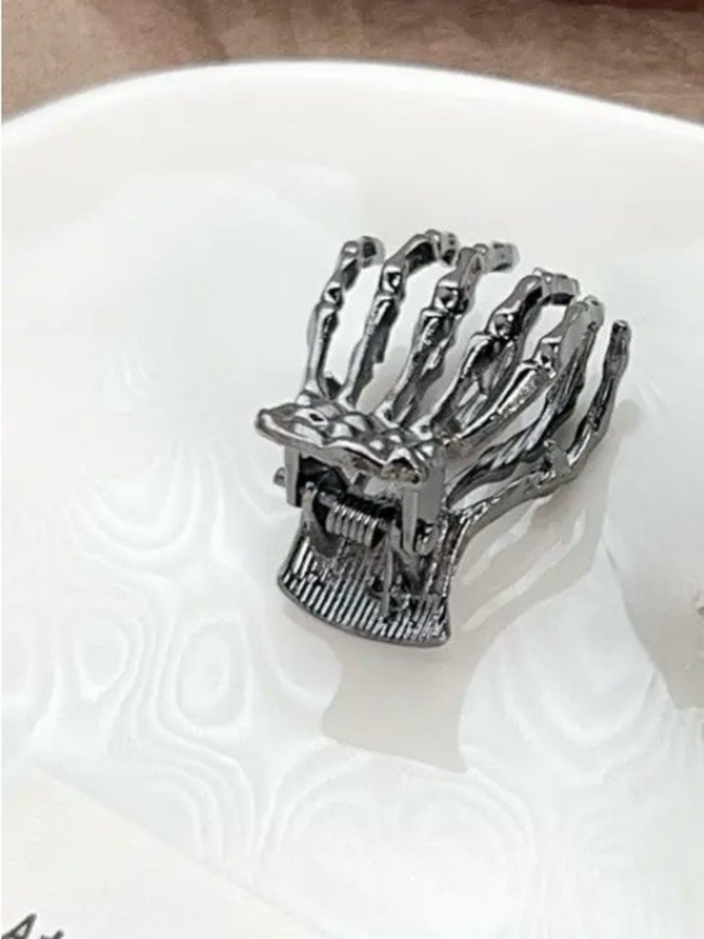 Mini Skeleton 💀 Hand Metal Hair clips-set of 2 - Picture 1 of 4